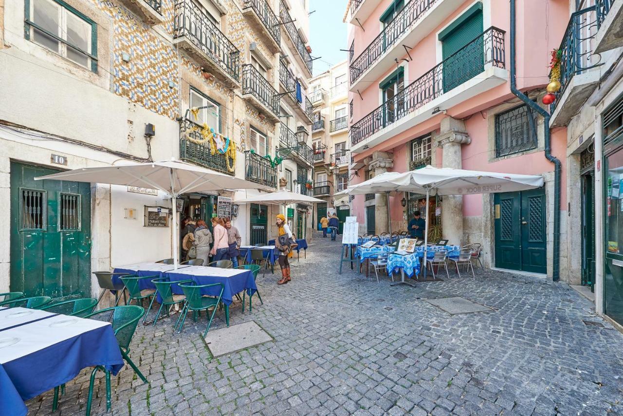 Charming Apartment In Alfama Lisbona Esterno foto