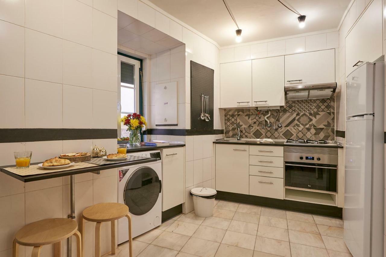 Charming Apartment In Alfama Lisbona Esterno foto