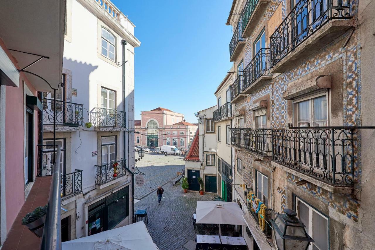 Charming Apartment In Alfama Lisbona Esterno foto