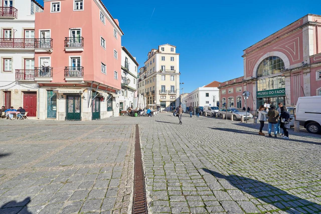 Charming Apartment In Alfama Lisbona Esterno foto