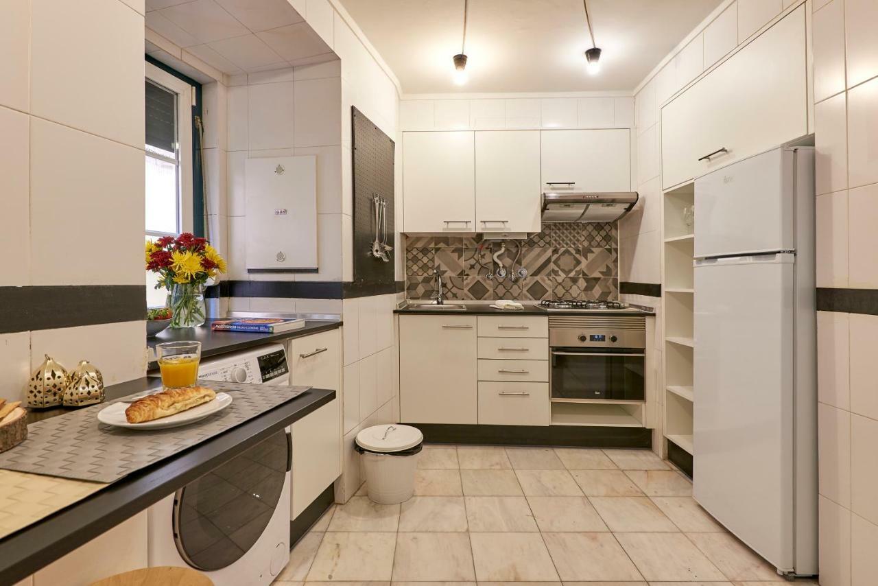 Charming Apartment In Alfama Lisbona Esterno foto
