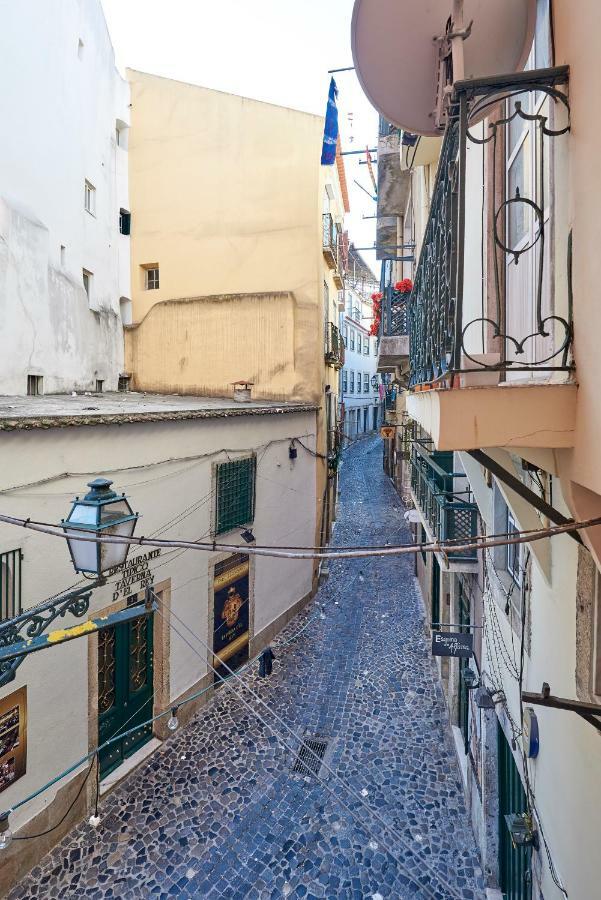 Charming Apartment In Alfama Lisbona Esterno foto